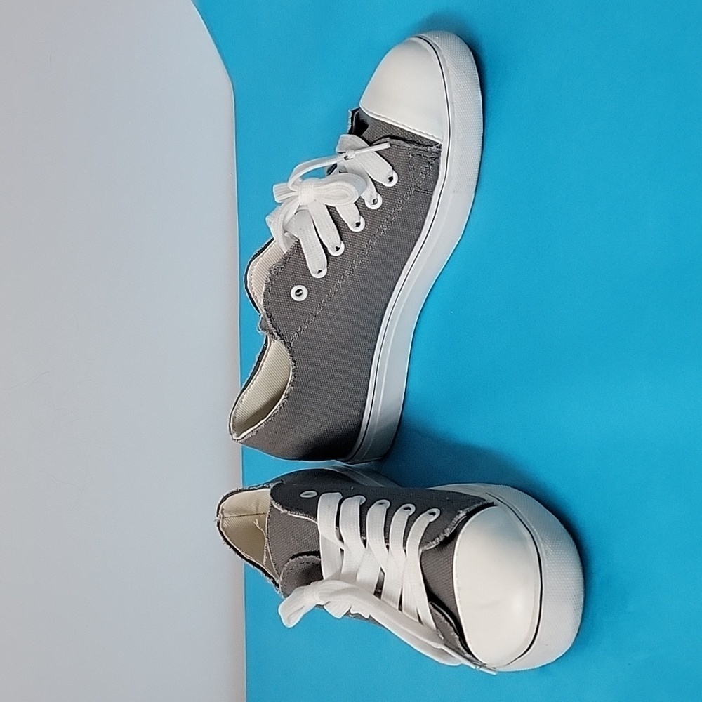 Grey Lace Up Lightweight Sneakers Size 8.5